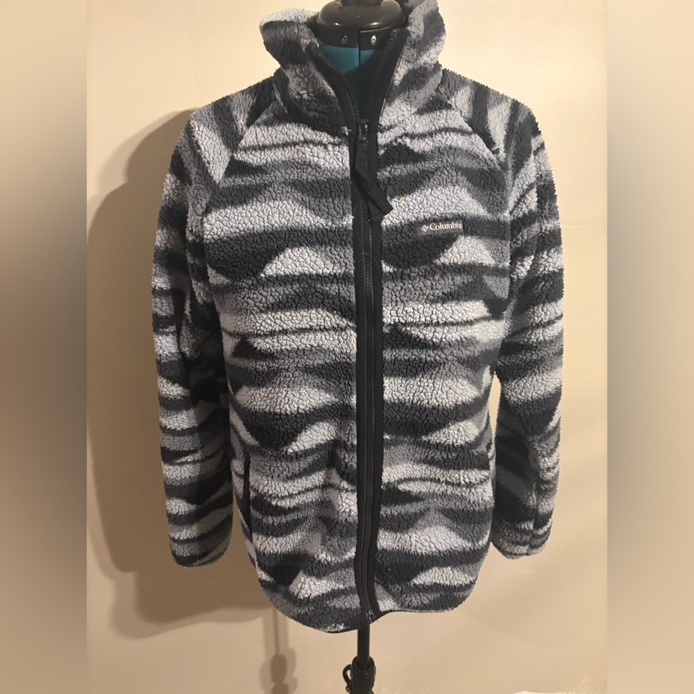Columbia Women’s Fleece Jacket - Size Large